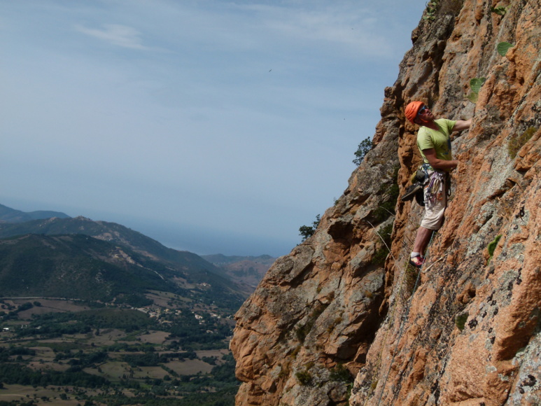 Nous partageons, vous partagez, ils partagent.... Nous partageons, vous partagez, ils partagent....