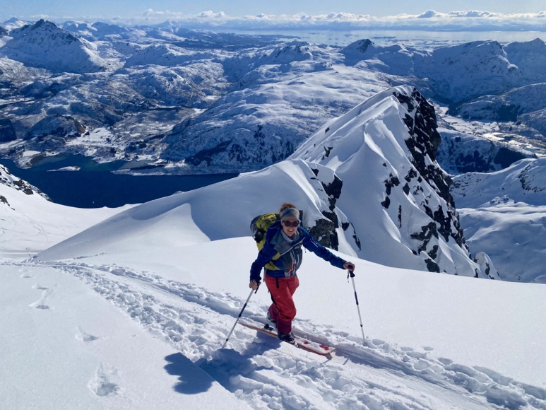 Ski dans les Lofoten au départ d'un voilier Ski dans les Lofoten au départ d'un voilier