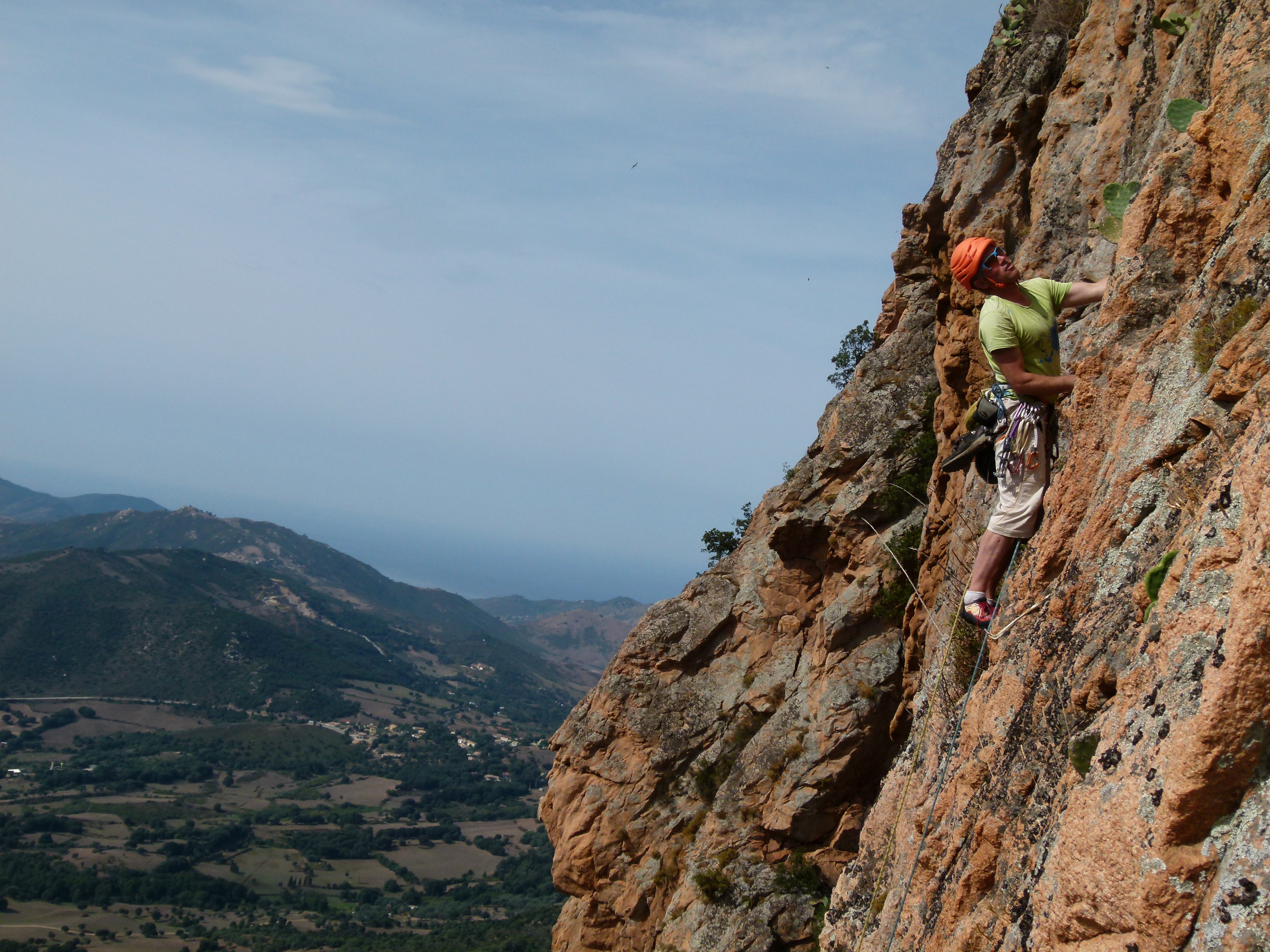 Nous partageons, vous partagez, ils partagent.... Nous partageons, vous partagez, ils partagent....