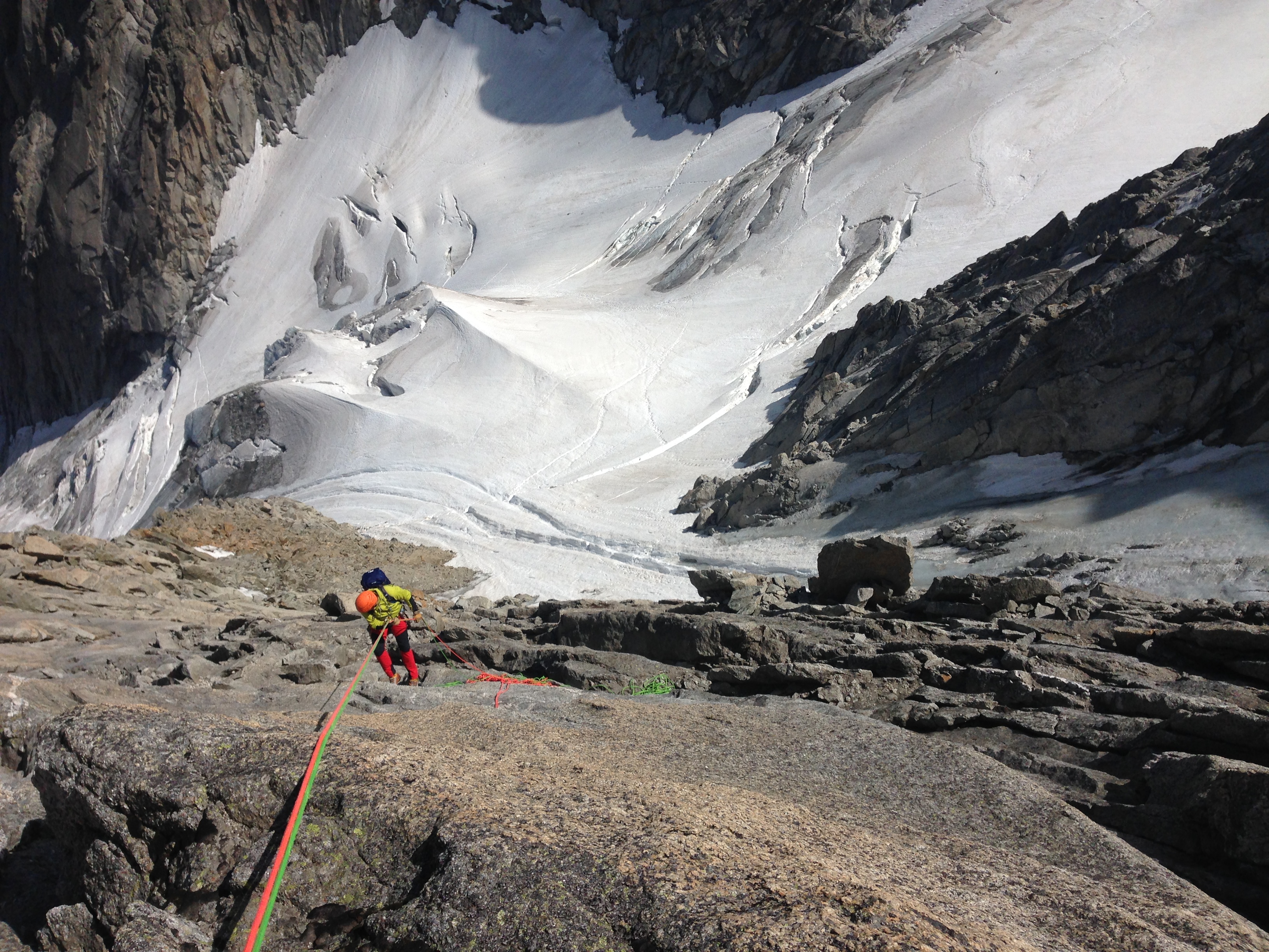 Les rappels pour rejoindre le glacier des nantillons Les rappels pour rejoindre le glacier des nantillons