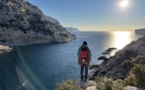 Escalade dans les Calanques marseillaises au soleil de janvier Escalade dans les Calanques marseillaises au soleil de janvier