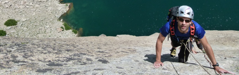 Symphonie d'automne : grande voie d'escalade classique dans la Restonica Symphonie d'automne : grande voie d'escalade classique dans la Restonica