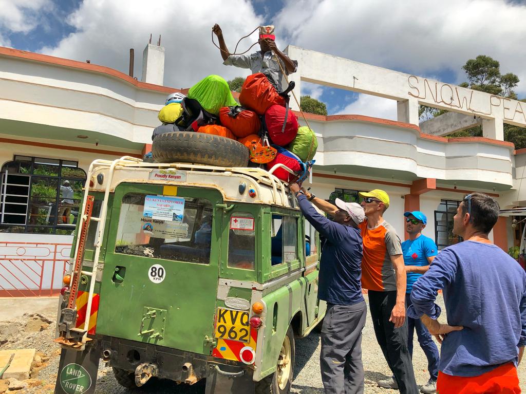 La traversée du Mont Kenya  La traversée du Mont Kenya